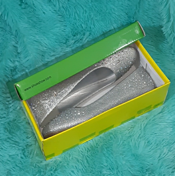 Shoes - Picture 5 of 5